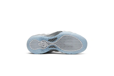(Women) Nike Air Foamposite One Chrome White AA3963-100
