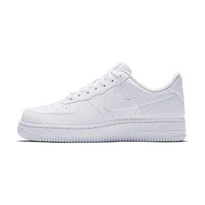 (W) Nike Air Force 1 07 ESS 'White'
