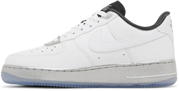 (W) Nike Air Force 1 07 SE 'Pek Krom - Putih' DX6764-100 Lookbook (W) Nike Air Force 1 07 SE 'Pek Krom - Putih' DX6764-100