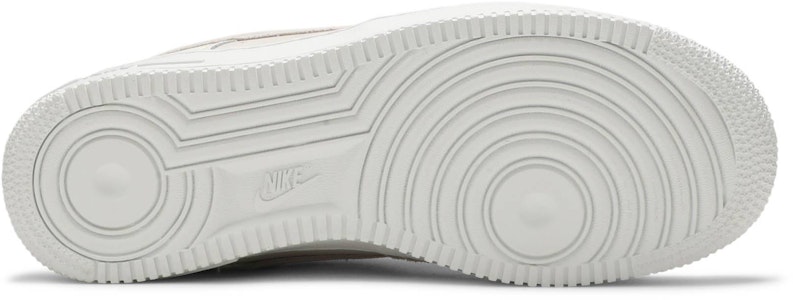 (女性)Nike 空軍 1 '07 '椰奶拼布' DD6618-100 Shop (女性)Nike 空軍 1 '07 '椰奶拼布' DD6618-100