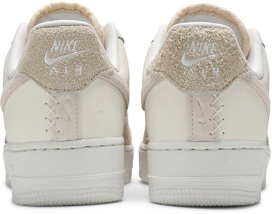 (女性)Nike 空軍 1 '07 '椰奶拼布' DD6618-100 Details for (女性)Nike 空軍 1 '07 '椰奶拼布' DD6618-100
