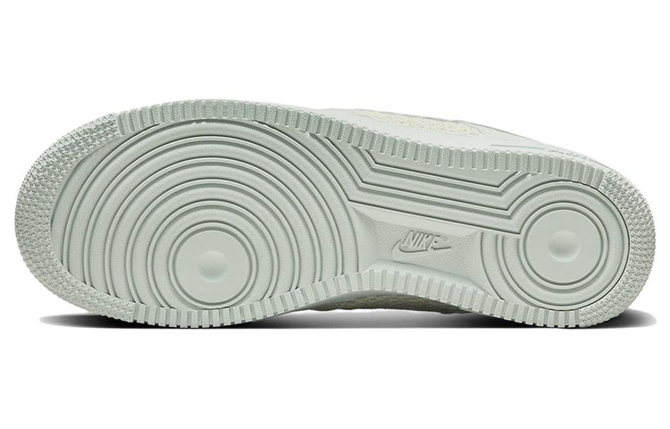 Details for (W) 나이키 에어포스 1 '07 '라이트 실버' DX4108-001