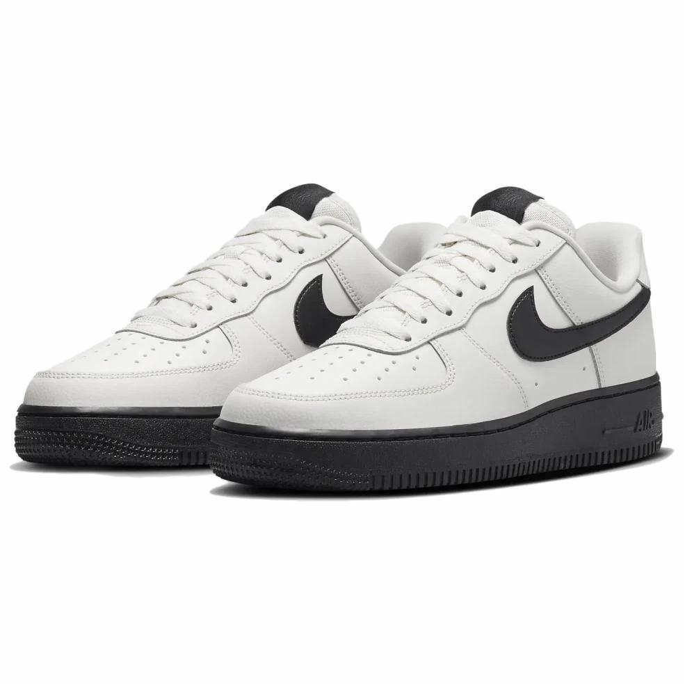 Lookbook (W) Nike Air Force 1 '07 'Phantom Black' dalam warna Hitam Fiksyen HJ7180-030