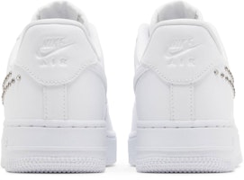 (W) 耐克Air Force 1 '07 饰钉Swoosh 运动鞋 FQ8887-100 Details for (W) 耐克Air Force 1 '07 饰钉Swoosh 运动鞋 FQ8887-100