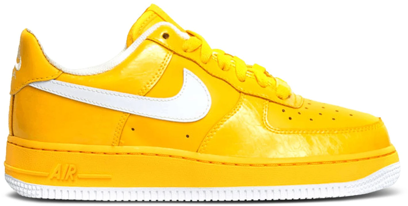 nike-air-force-1-07-varsity-maize-wmns