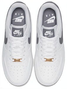 耐吉空軍一號低筒 灰鈎 低幫 女板鞋 白色 Lookbook 耐吉空軍一號低筒 灰鈎 低幫 女板鞋 白色