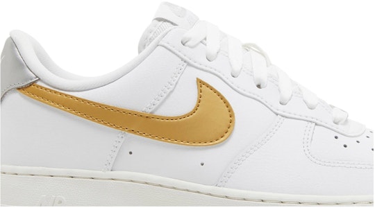 (W) Nike Air Force 1 '07 'Putih Emas Metalik' DD8959-106 Order (W) Nike Air Force 1 '07 'Putih Emas Metalik' DD8959-106