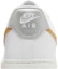 Sizing (W) ナイキ エアフォース1 '07 白/メタリックゴールド DD8959-106
