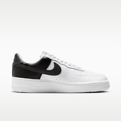 Lookbook (W) Nike Air Force 1 ''07 Hitam/Kelabu Asap Gelap/Emas Metalik/Putih IR0872-001