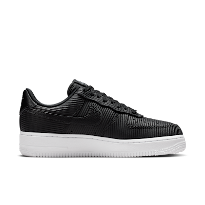 Lookbook (W) 나이키 에어 포스 1 ''07 블랙/스모크 그레이/메탈릭 실버/블랙 IM6533-002