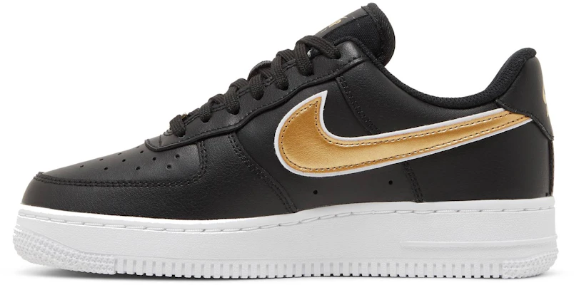 (W) ナイキ エアフォース1 '07 エッセンシャル "ブラック/メタリックゴールド" DD1523-001 Lookbook (W) ナイキ エアフォース1 '07 エッセンシャル "ブラック/メタリックゴールド" DD1523-001