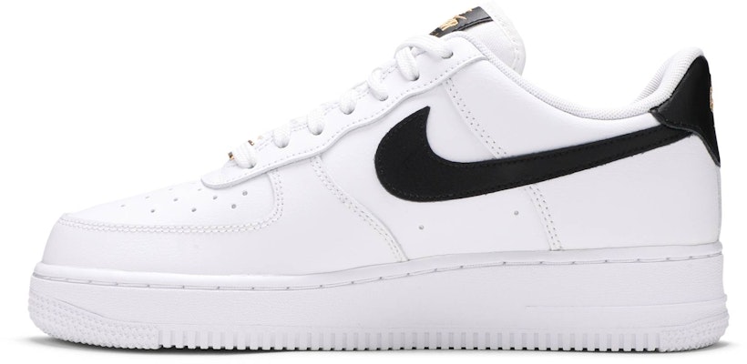 (W) ナイキ エアフォース1 '07 エッセンシャル 白黒 CZ0270-102 Lookbook (W) ナイキ エアフォース1 '07 エッセンシャル 白黒 CZ0270-102
