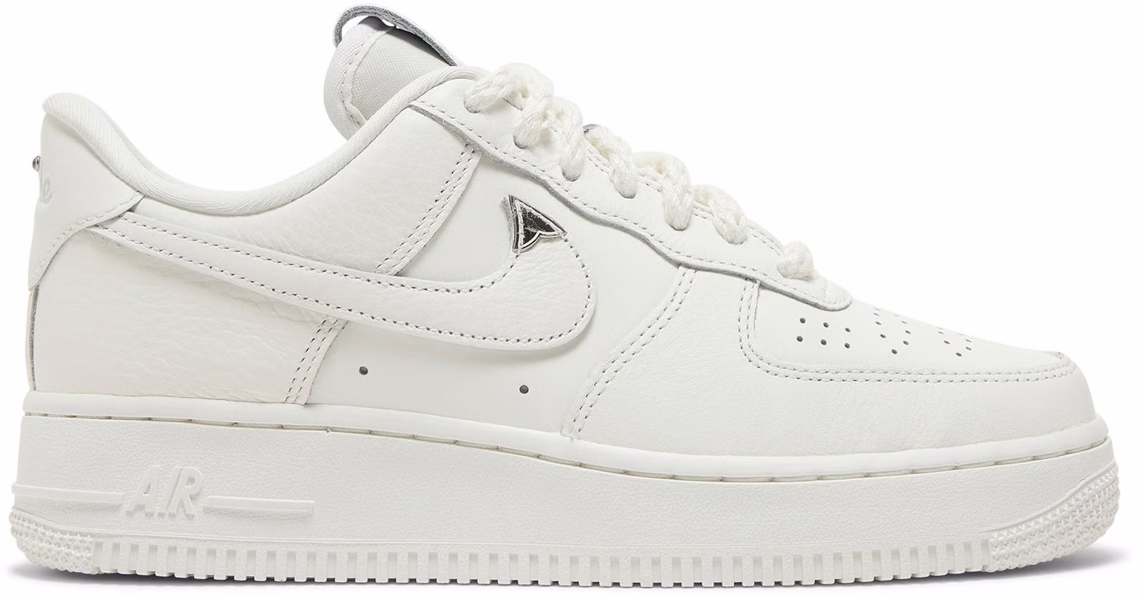 women-nike-air-force-1-07-lv-8-needlework-fj-4559-133