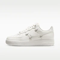(Women) Nike Air Force 1 '07 LV8 Sail/Sail/Metallic Silver/Sail IV4727-133 (Women) Nike Air Force 1 '07 LV8 Sail/Sail/Metallic Silver/Sail IV4727-133