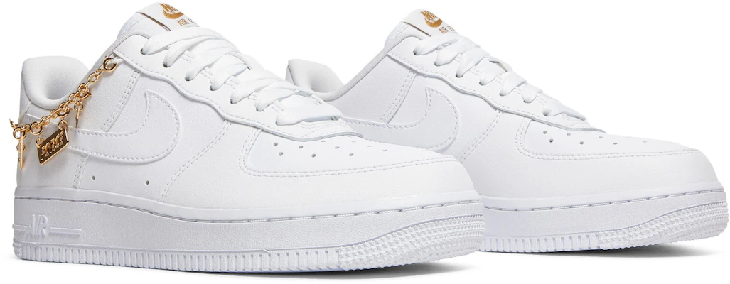 (W) 나이키 에어 포스 1 '07 LX '럭키 참스' DD1525-100 2