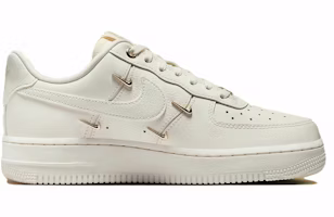 (W) Nike Air Force 1 '07 LX 'Mini Swoosh - Emas Metalik' FV3654-111 Order (W) Nike Air Force 1 '07 LX 'Mini Swoosh - Emas Metalik' FV3654-111