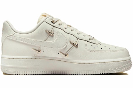 (W) Nike 空军1 '07 LX '迷你钩 - 金属金色' FV3654-111 Order (W) Nike 空军1 '07 LX '迷你钩 - 金属金色' FV3654-111