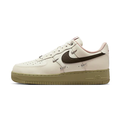 (W) Nike Air Force 1 '07 LX Sneakers