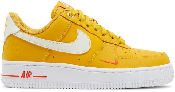 (W) ナイキ エアフォース1 '07 SE 40周年記念 イエローオーカー DQ7582-700 Buy (W) ナイキ エアフォース1 '07 SE 40周年記念 イエローオーカー DQ7582-700