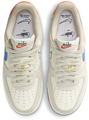 Nike Air Force 1 低筒 07 SE "首次使用" 金扣 板鞋 女款 米白藍 50周年慶 Shop Nike Air Force 1 低筒 07 SE "首次使用" 金扣 板鞋 女款 米白藍 50周年慶