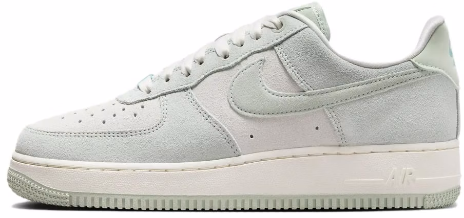 women-nike-air-force-1-07-se-spruce-aura-pistachio-frost-hq-1497-099