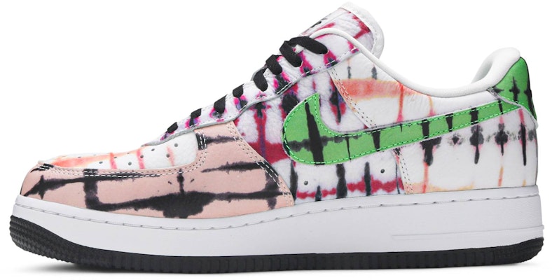 (W) Nike Air Force 1 'Hitam Ikat Celup' CW1267-101 Lookbook (W) Nike Air Force 1 'Hitam Ikat Celup' CW1267-101