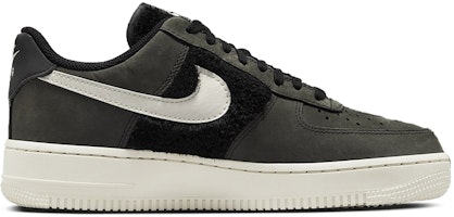 (W) Nike Air Force 1 'Faux Fur - Hitam Tulang Muda' DO6714-001 Order (W) Nike Air Force 1 'Faux Fur - Hitam Tulang Muda' DO6714-001