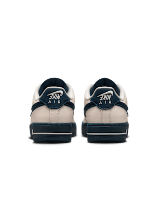 Sizing 女款Nike Air Force 1 舞蹈鞋 FJ7409-103