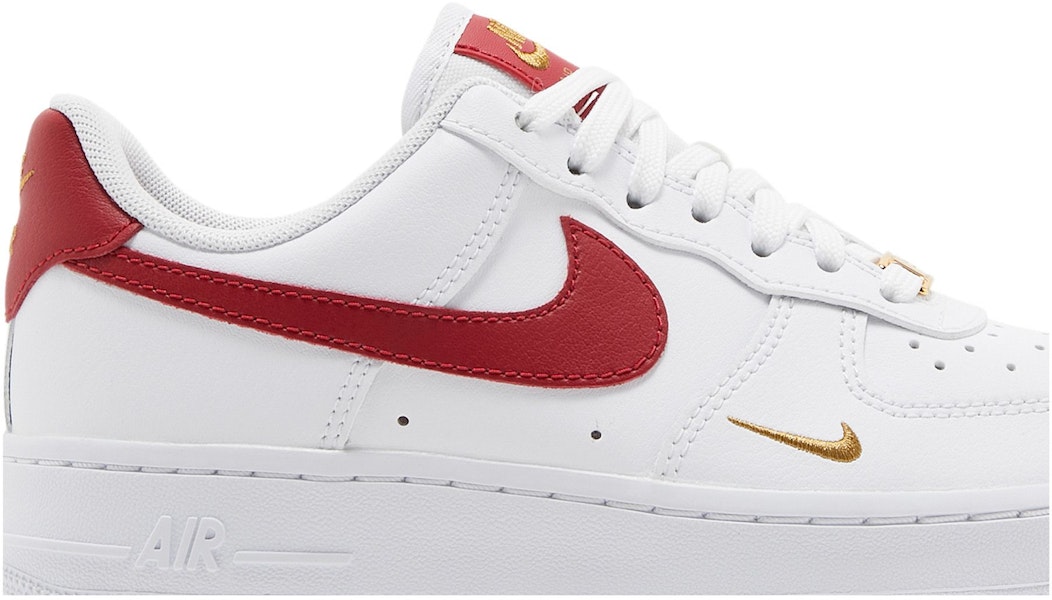 (W) Nike Air Force 1 Essential Rendah 'Putih Merah Gym' CZ0270-104 Lookbook (W) Nike Air Force 1 Essential Rendah 'Putih Merah Gym' CZ0270-104
