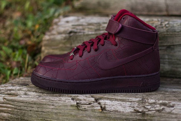 (W) Nike Air Force 1 Hi FW Qs 'Shanghai' Pria Wanita Sneakers 704010-600 Lookbook (W) Nike Air Force 1 Hi FW Qs 'Shanghai' Pria Wanita Sneakers 704010-600