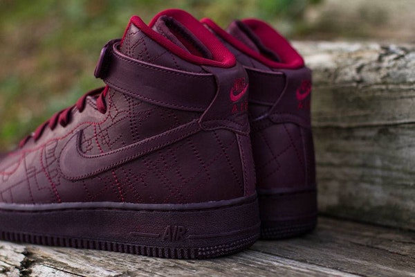 (W) Nike Air Force 1 Hi FW Qs 'Shanghai' Pria Wanita Sneakers 704010-600 Shop (W) Nike Air Force 1 Hi FW Qs 'Shanghai' Pria Wanita Sneakers 704010-600