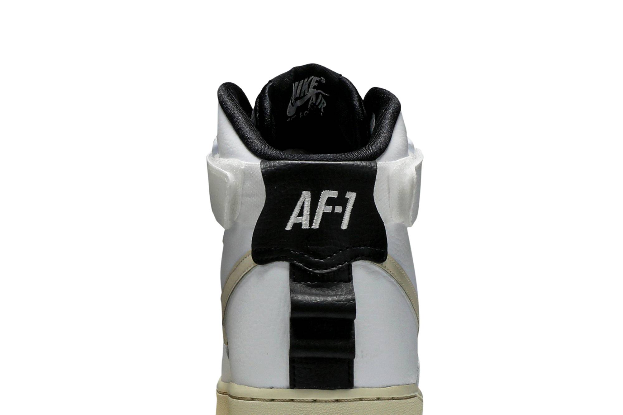 Sizing (W) ナイキ エアフォース1 ハイ ユーティリティ 白/クリーム AJ7311-100