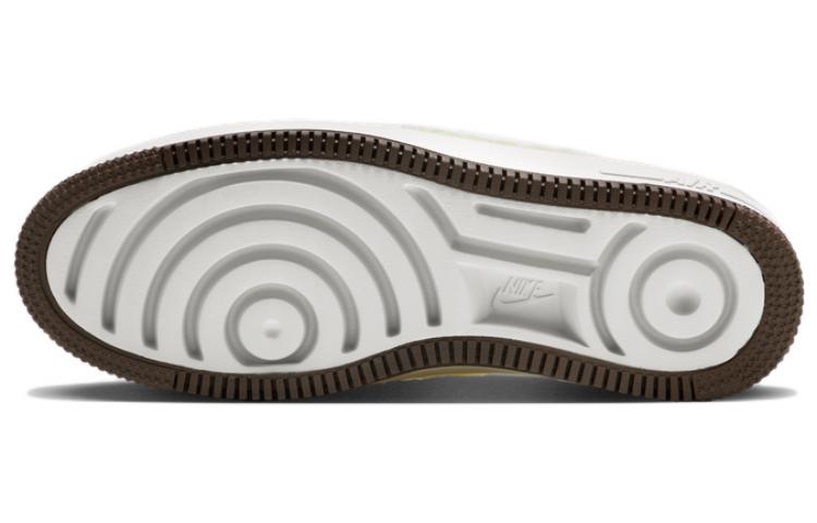 Shop （女性）Nike Air Force 1 Lover XX Premium 'Alabaster' FB1858-771