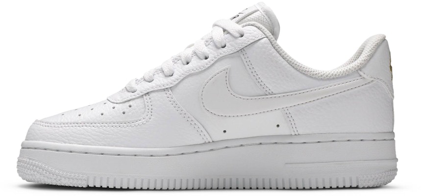 (W) Nike Air Force 1 Low '07 'Essential Putih Emas Metalik' CT1989-100 Lookbook (W) Nike Air Force 1 Low '07 'Essential Putih Emas Metalik' CT1989-100