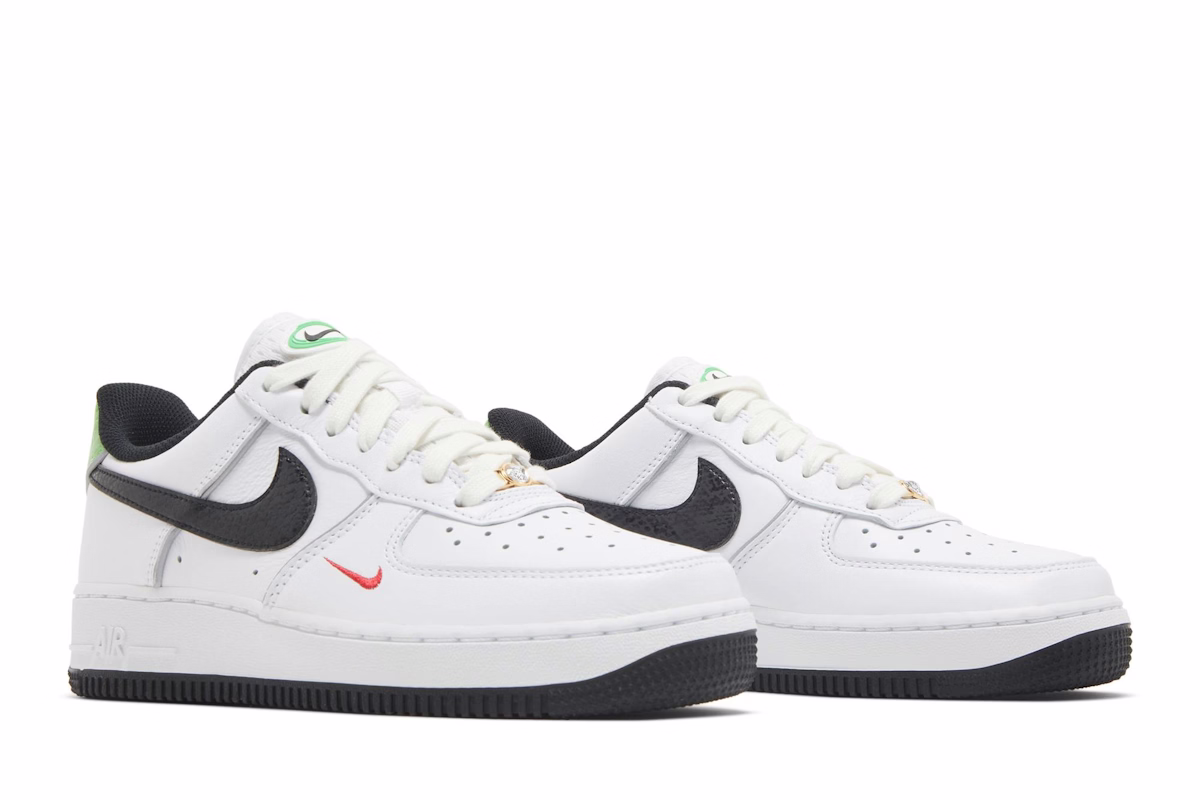(Women) Nike Air Force 1 Low '07 Just Do ItSnakeskin White Black