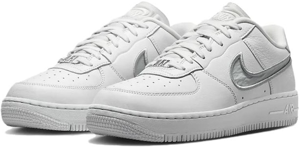 (W) Nike Air Force 1 Low 'Dance Pack - Putih Perak' FJ7409-101 Lookbook (W) Nike Air Force 1 Low 'Dance Pack - Putih Perak' FJ7409-101