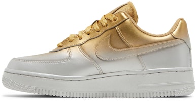 (W) 나이키 에어 포스 1 로우 '골드 실버' 898889-012 Lookbook (W) 나이키 에어 포스 1 로우 '골드 실버' 898889-012