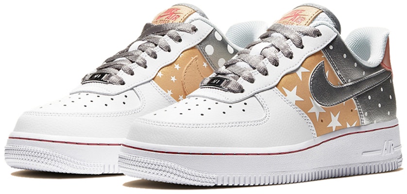 Nike Air Force 1 低筒 板鞋 女款 白灰色 Lookbook Nike Air Force 1 低筒 板鞋 女款 白灰色
