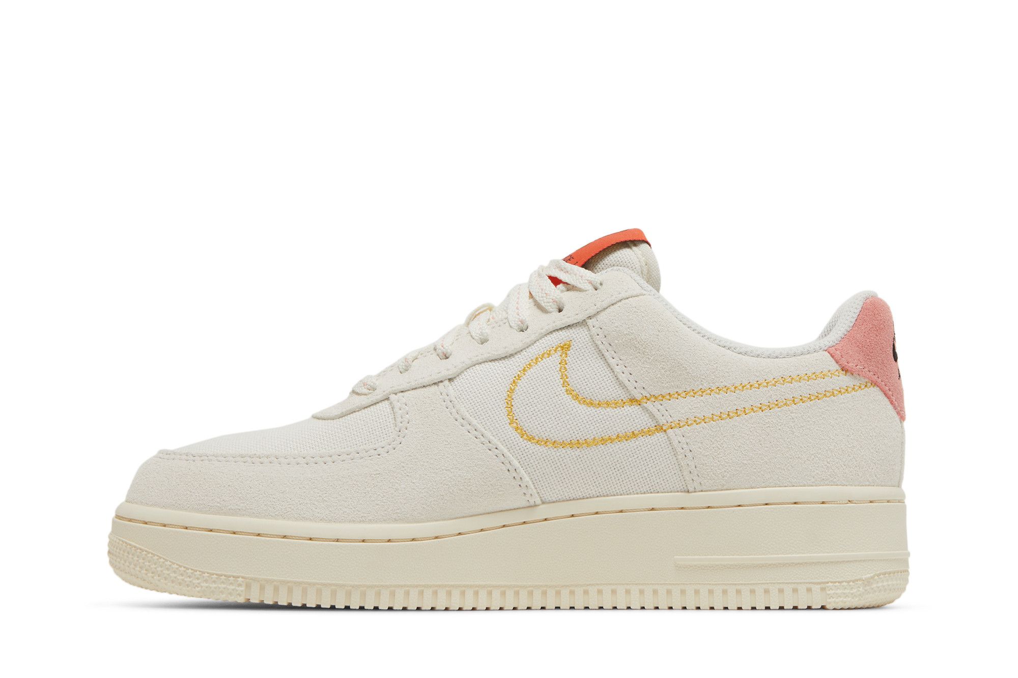 Shop （女款）Nike Air Force 1 Low 'Peace' DQ7656-100
