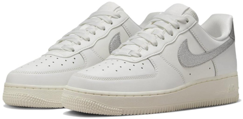 (W) Nike Air Force 1 Low 'Swoosh Plateado' DQ7569-100 Lookbook (W) Nike Air Force 1 Low 'Swoosh Plateado' DQ7569-100