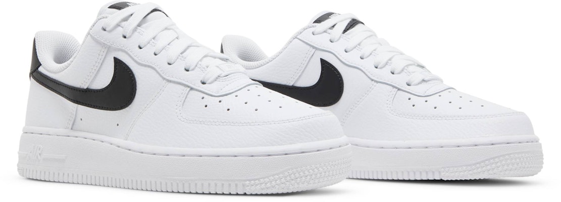 White nikes with black 2025 swoosh womens