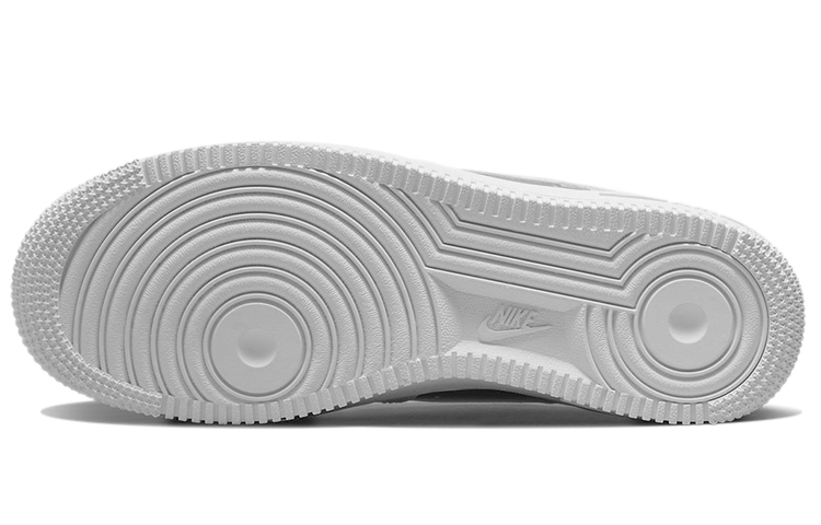 Details for (W) ナイキ エアフォース1 '07 ロー "ホワイトメタリックシルバー" DD8959-104