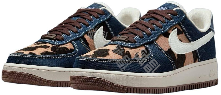 (W) Nike Air Force 1 Rendah Cheetah Denim Biru IB3674-400 Lookbook (W) Nike Air Force 1 Rendah Cheetah Denim Biru IB3674-400
