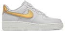 Buy (W) エアフォース1 ロー メタリック プラチナ/ゴールド AR0642-001