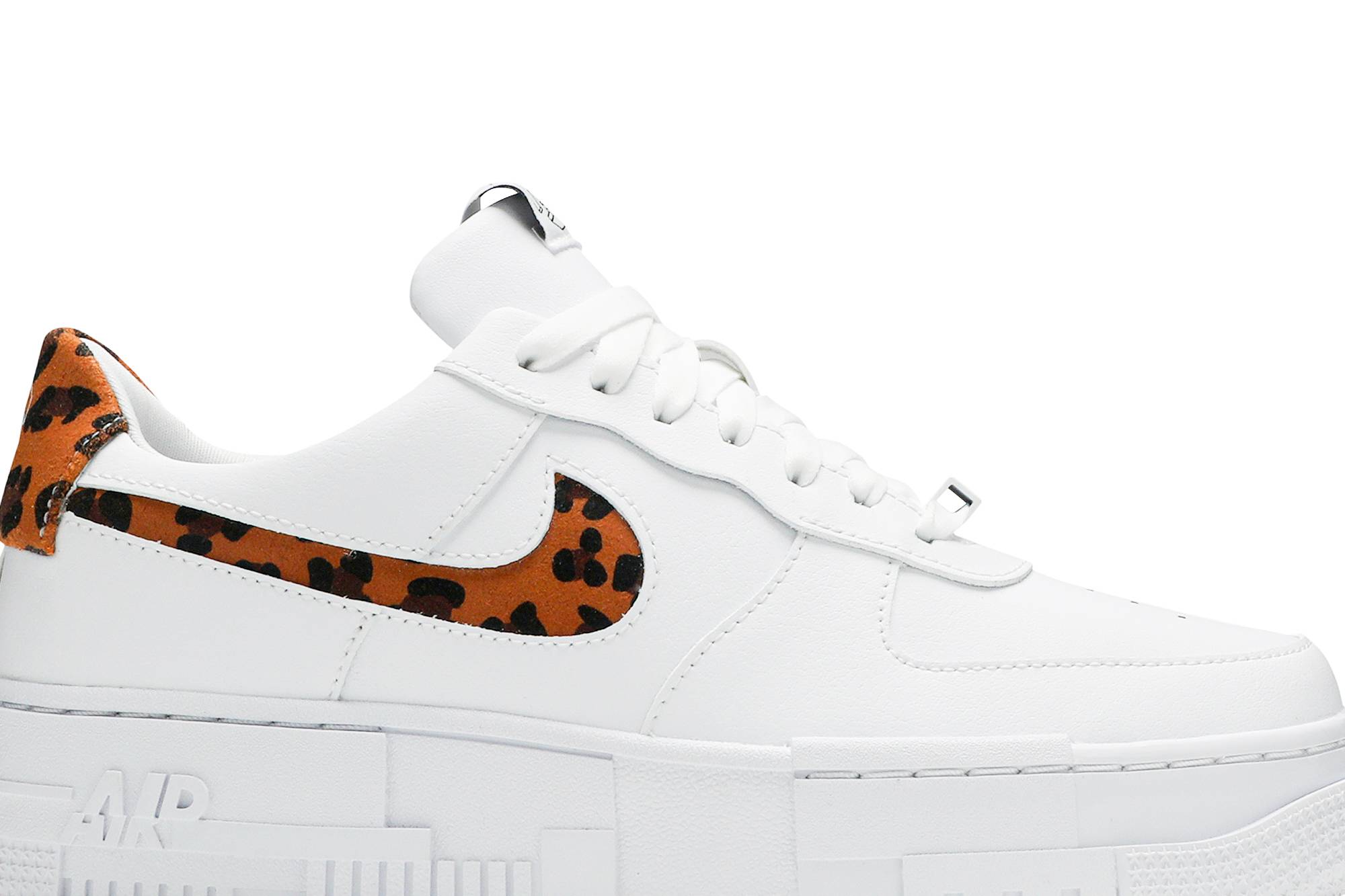 Order (W) 耐克空军1号像素SE“豹纹” CV8481-100