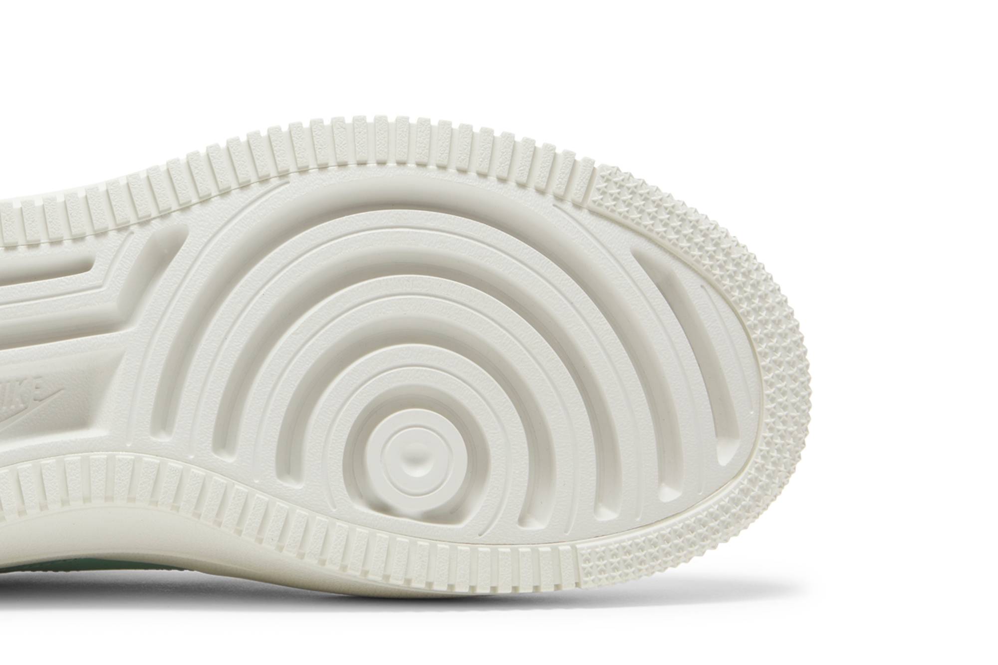 Purchase (W) 나이키 에어포스 1 PLT.AF.ORM '베얼리 그린' (Nike Air Force 1 PLT.AF.ORM '베얼리 그린') DX3730-300