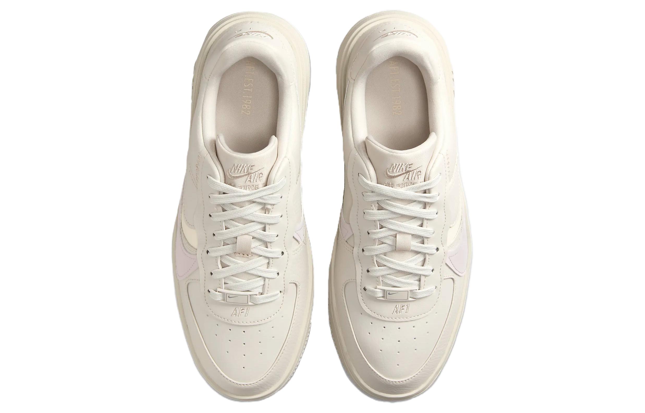 Shop Nike Air Force 1 PLT.AF.ORM 舒適百搭 減震耐磨 低筒 板鞋 女款 象牙色