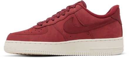(女性)Nike Air Force 1 Premium 'Team Red' DR9503-600 Lookbook (女性)Nike Air Force 1 Premium 'Team Red' DR9503-600