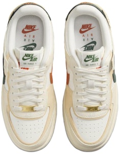 耐吉 Air Force 1 低筒 女款 經典運動鞋 白綠橙 Shop 耐吉 Air Force 1 低筒 女款 經典運動鞋 白綠橙