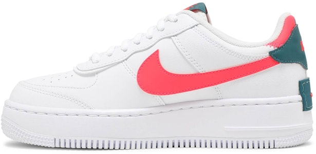 (W) Nike Air Force 1 Shadow 'Putih Solar Merah' DB3902-100 Lookbook (W) Nike Air Force 1 Shadow 'Putih Solar Merah' DB3902-100